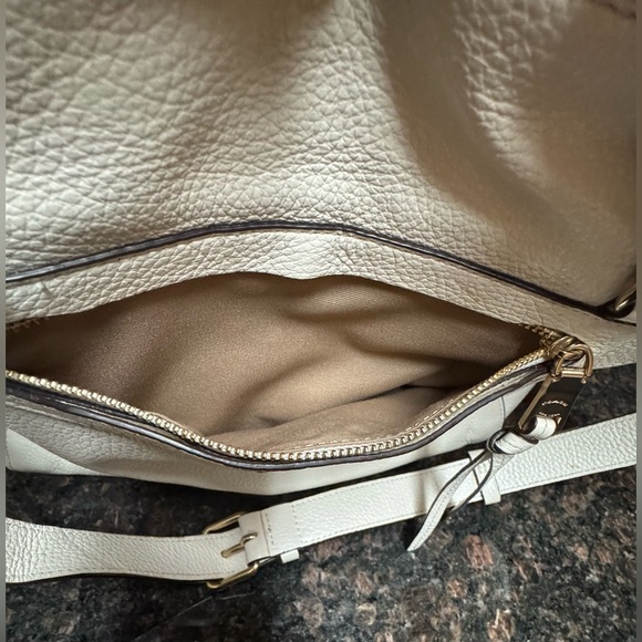 Coach C5690 Kleo Carryall Handbag
Chalk Pebbled Leather Crossbody Strap - Picture 4 of 16